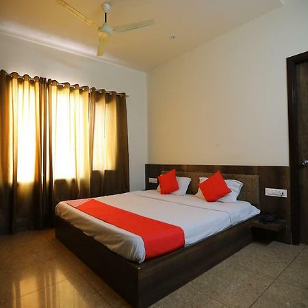 Oyo 40791 Hotel Hot N Fast Suratgarh Luaran gambar
