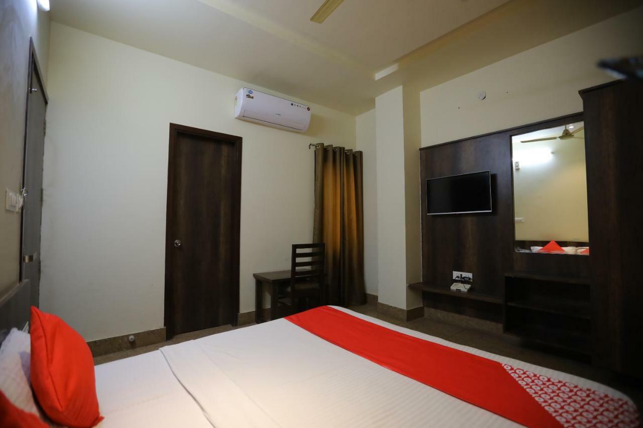 Oyo 40791 Hotel Hot N Fast Suratgarh Luaran gambar