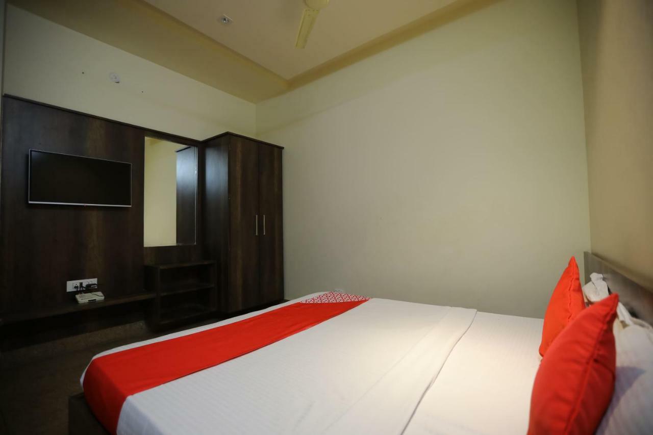 Oyo 40791 Hotel Hot N Fast Suratgarh Luaran gambar