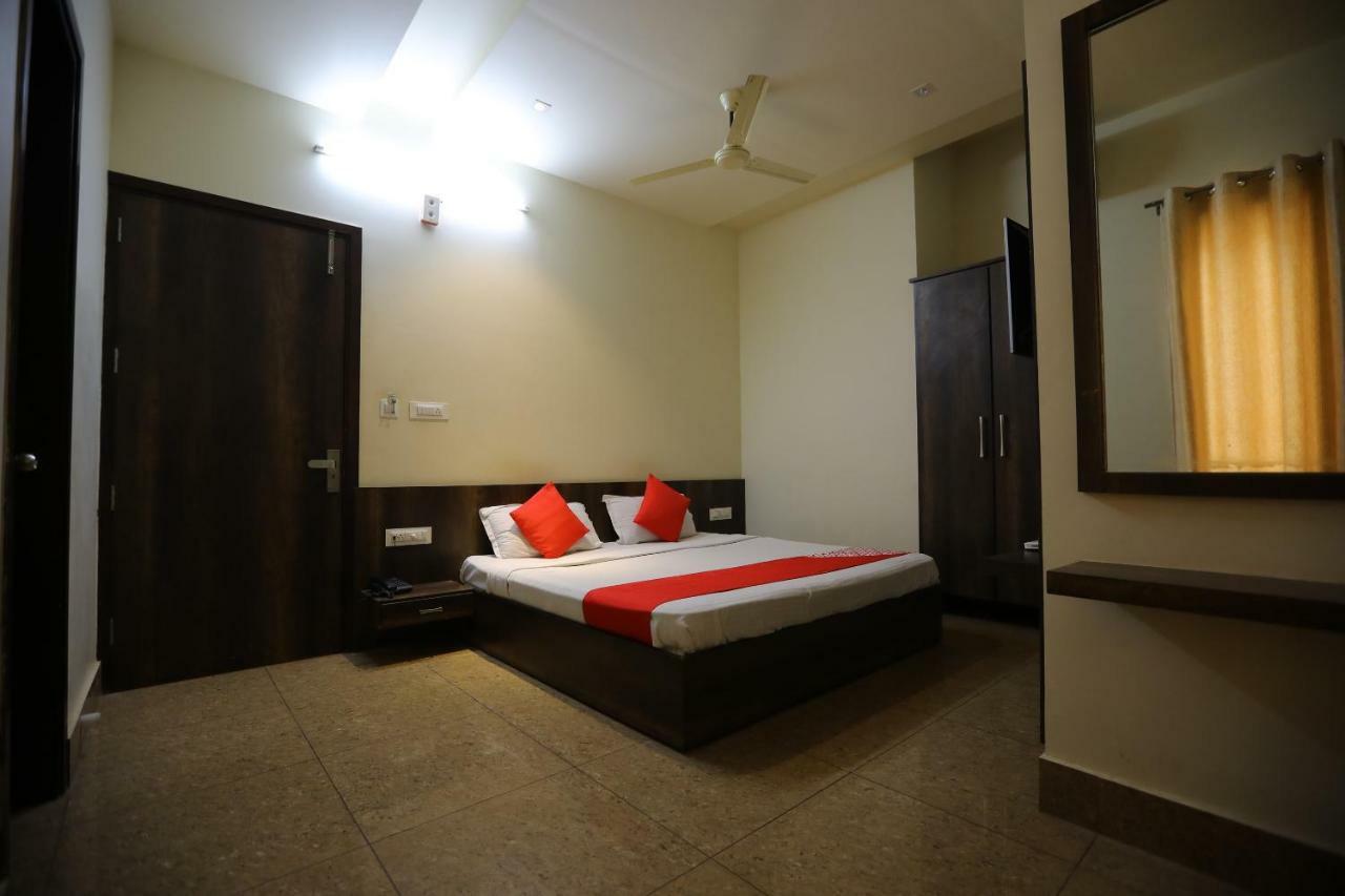 Oyo 40791 Hotel Hot N Fast Suratgarh Luaran gambar
